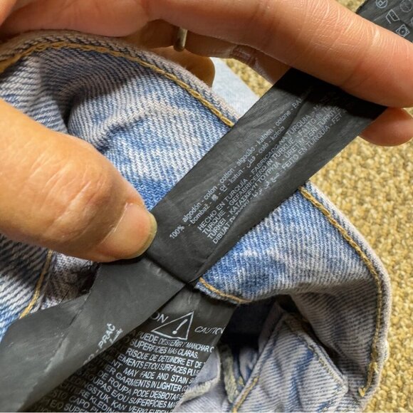 Zara Light Wash Distressed High waisted Straight Leg  Denim Jeans Size 31 - Picture 15 of 15